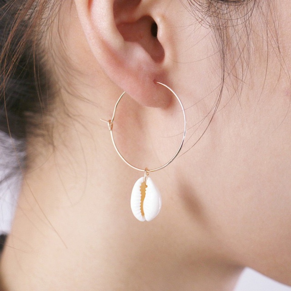 Vintage Gold Beach Shell Hoop Dangle Earrings